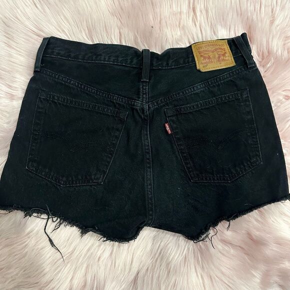 Levi’s short - Picture 3 of 4